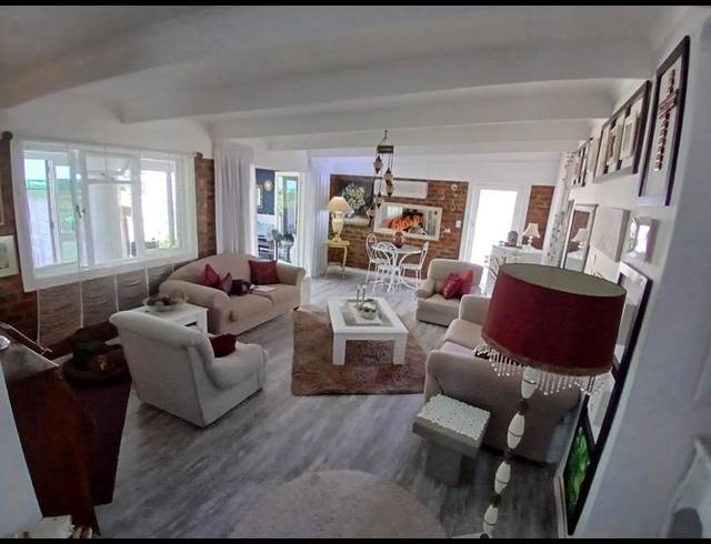 2 BEDROOM HOUSE FOR SALE IN STILBAAI EAST